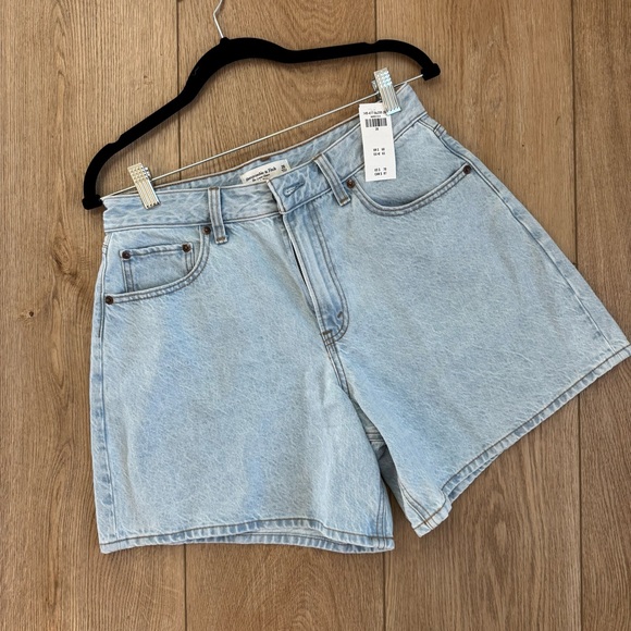 Abercrombie & Fitch Light Blue Jean Shorts - Picture 6 of 11